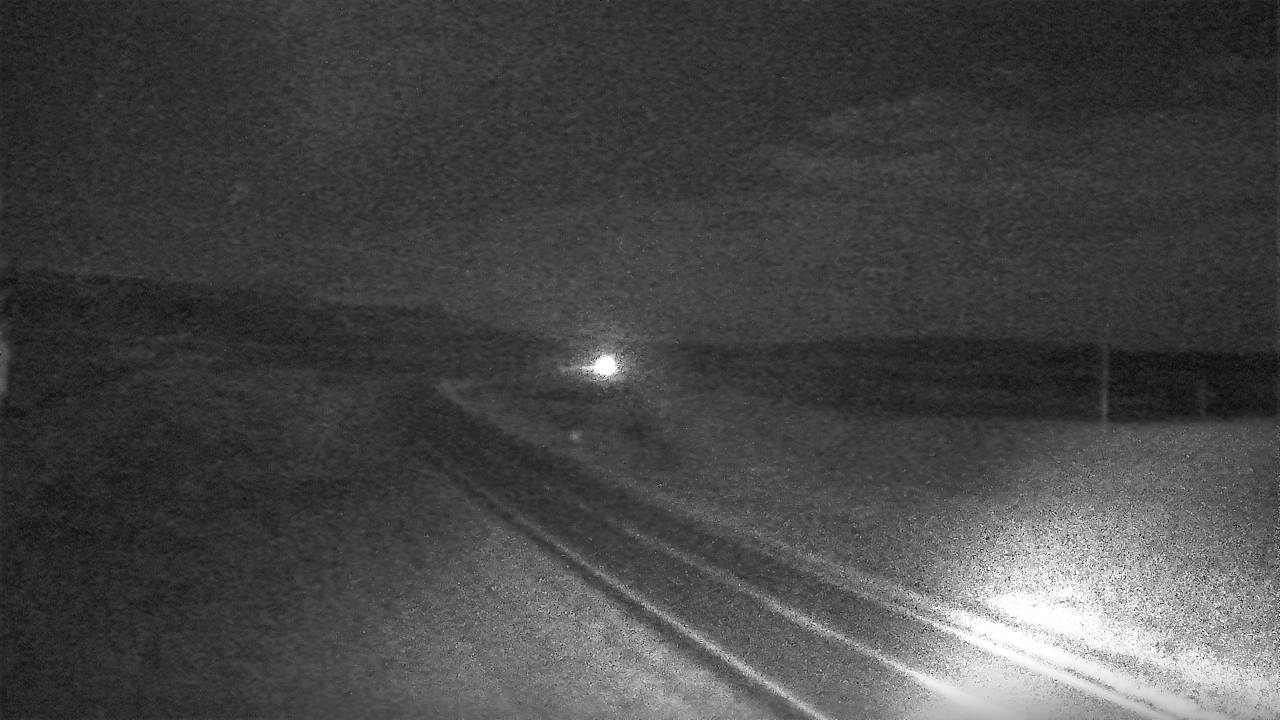 S-314 & Decker traffic camera, view east