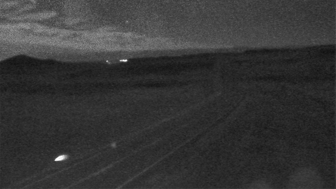 S-314 & Decker traffic camera, view west