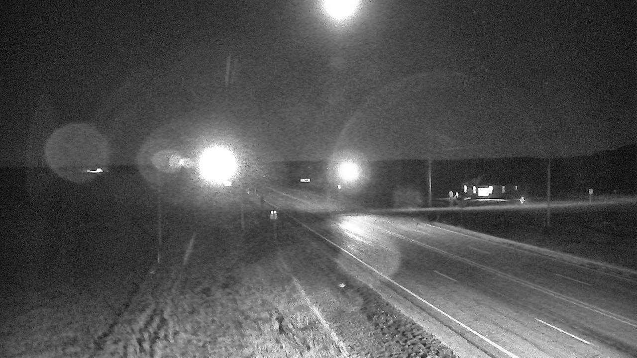 Elev. 3,284 ft traffic camera, Fergus County
