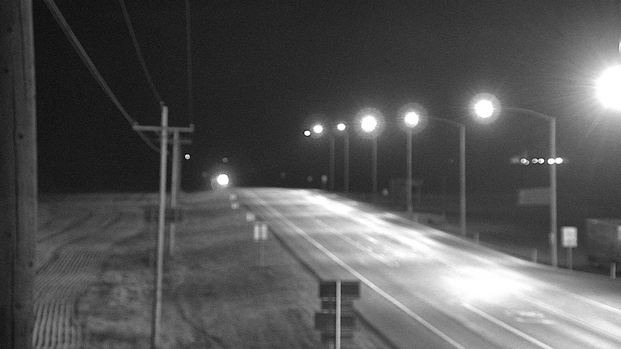 Elev. 4,071 ft traffic camera, Fergus County
